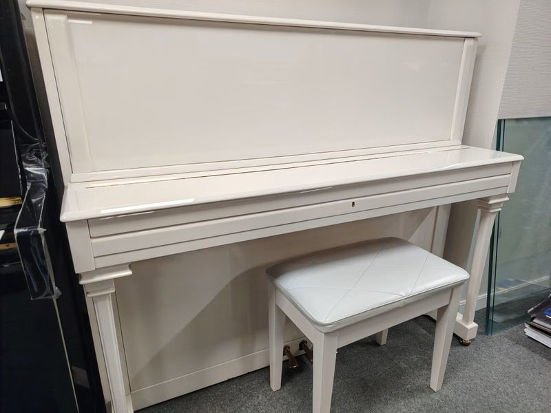 Nydelig Seiler 122 piano