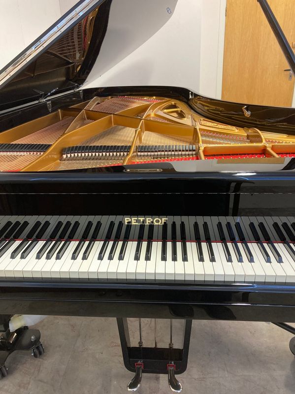 Flott Petrof P I 284cm Konsertflygel