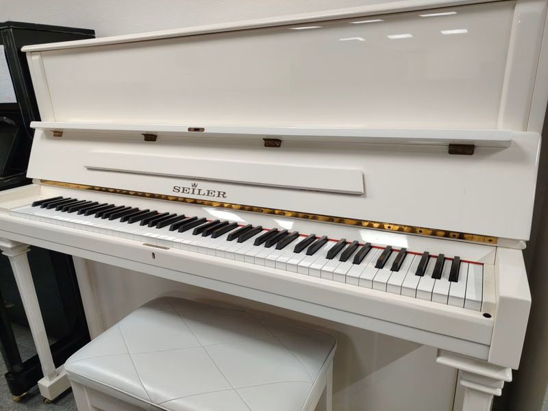 Nydelig Seiler 122 piano